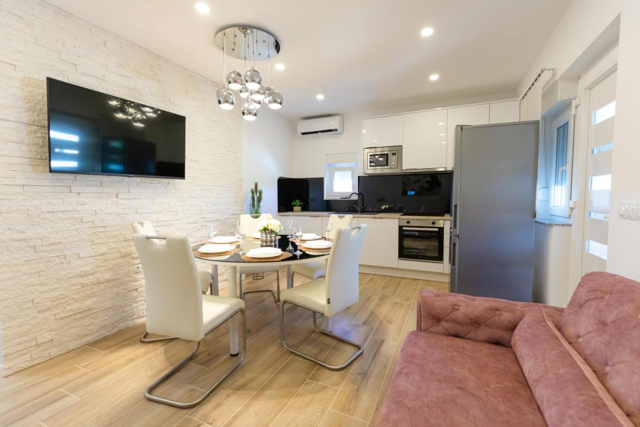 Apartman Laura Vir Bagian luar foto
