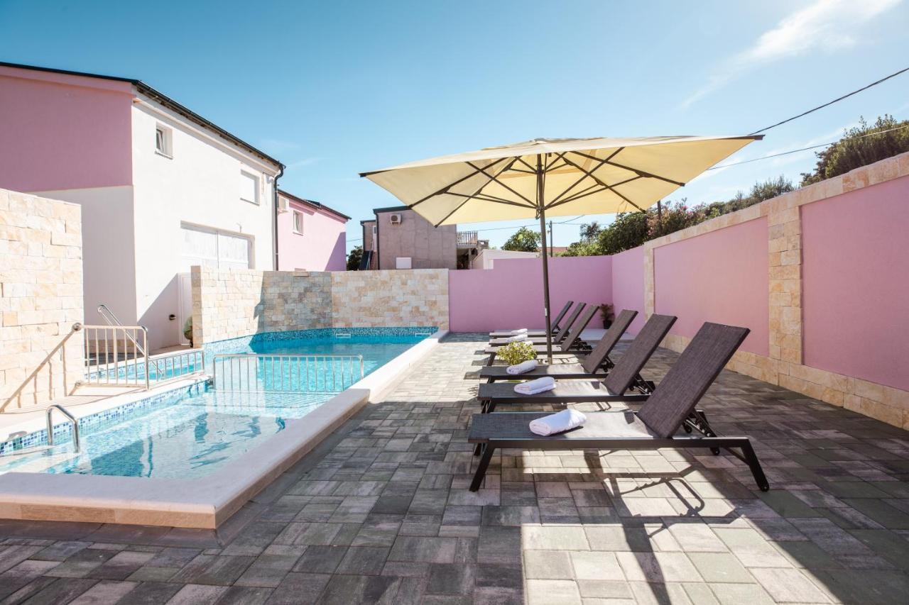 Apartman Laura Vir Bagian luar foto