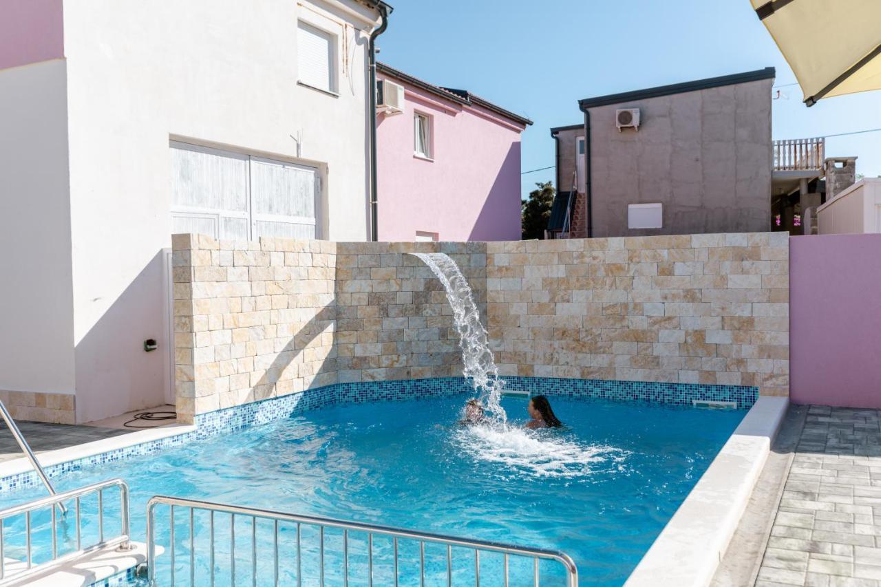 Apartman Laura Vir Bagian luar foto