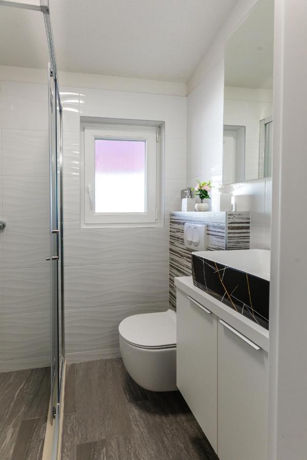 Apartman Laura Vir Bagian luar foto