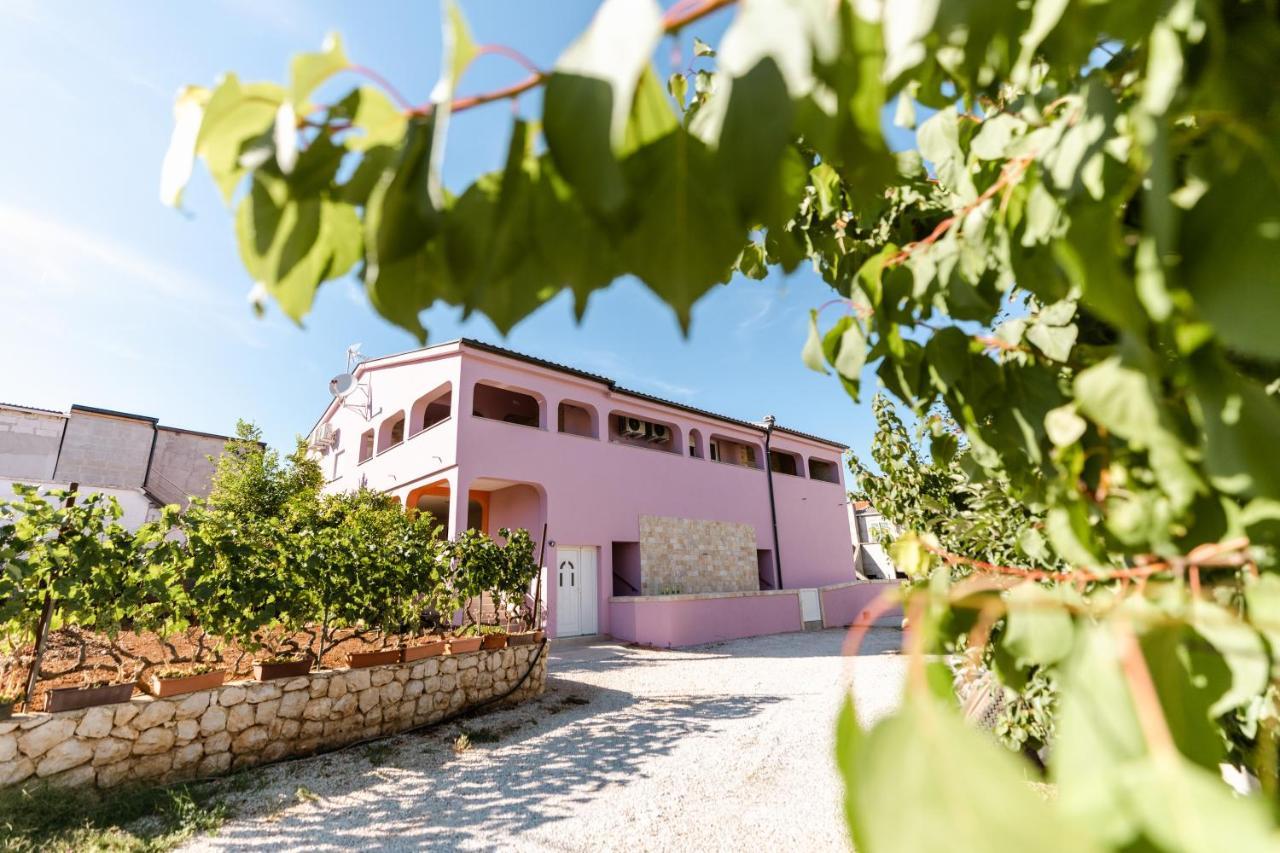 Apartman Laura Vir Bagian luar foto