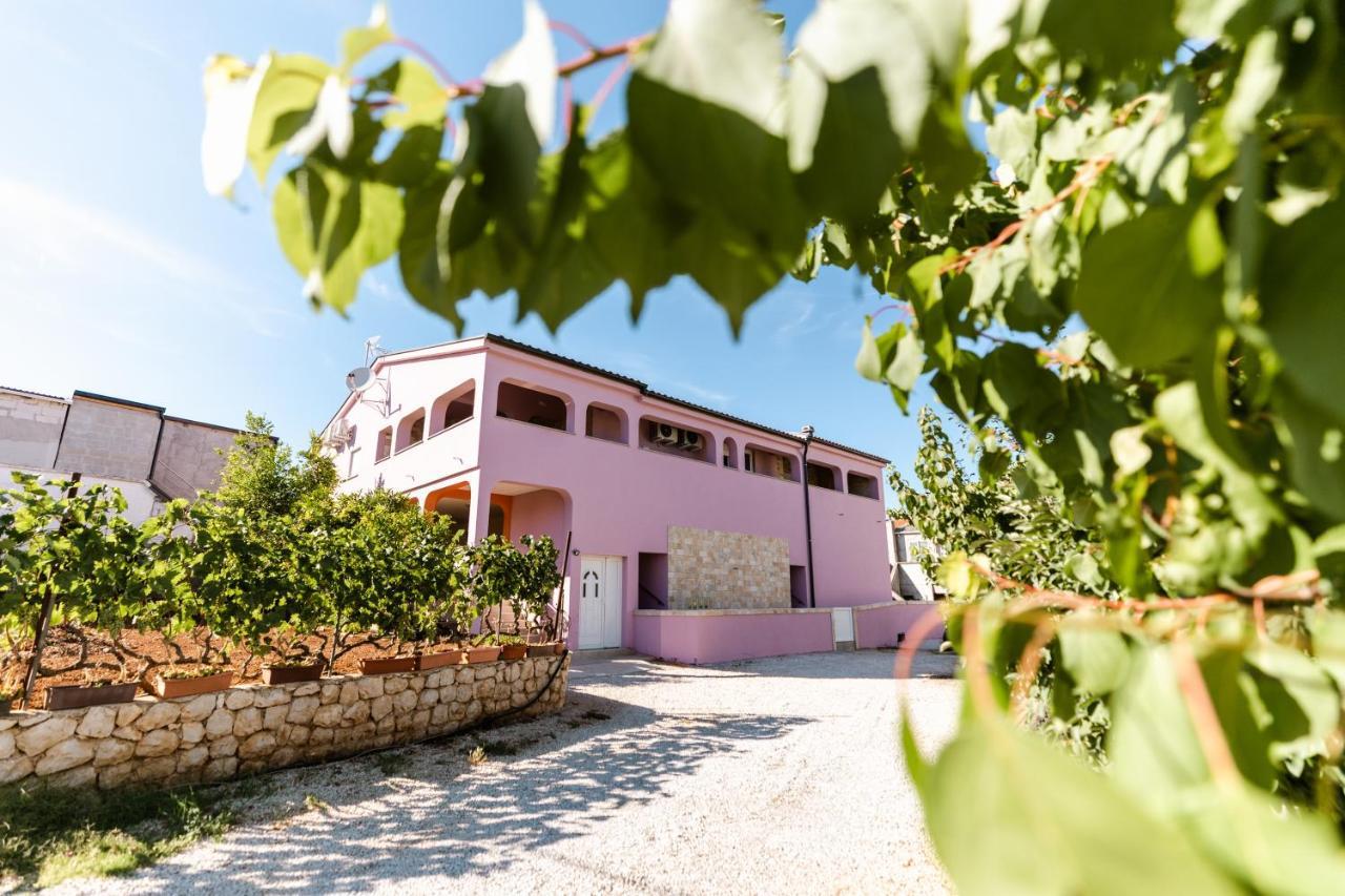 Apartman Laura Vir Bagian luar foto